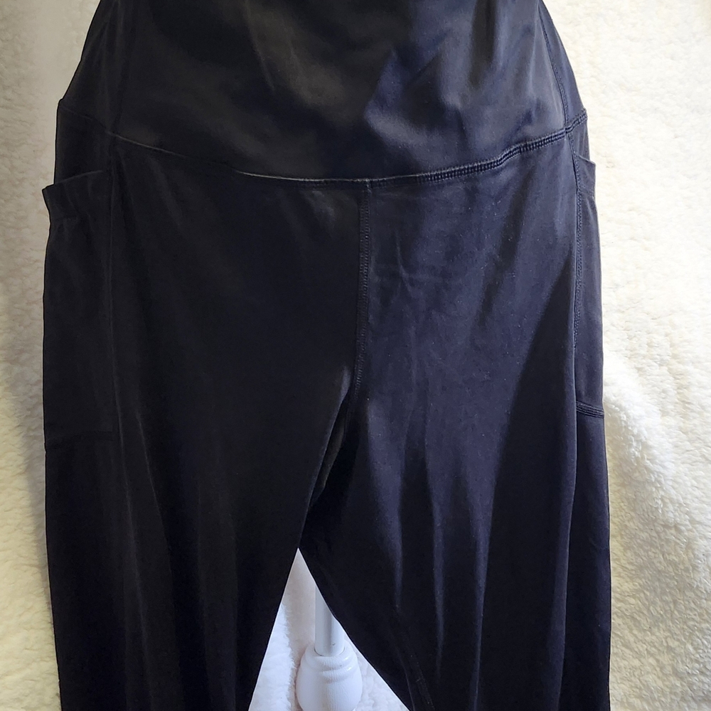 Avia Black High-Waist Leggings with Side Pockets